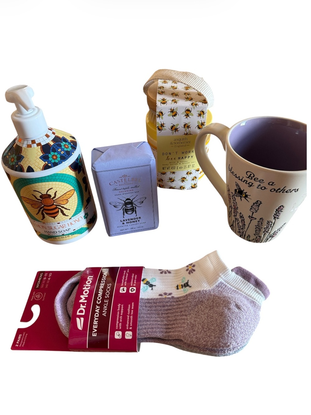 ASSORTED BEE THEME BATHROOM BODY SCRUB HAND SOAP BODY SOAP SOCKS COFFEE CUP NWT